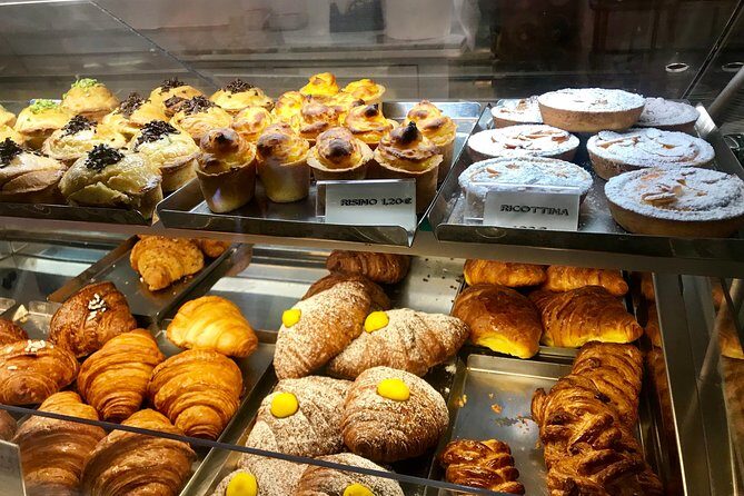 Verona walking tour:food, wine, legends, lunch/dinner & cable car - The Sum Up