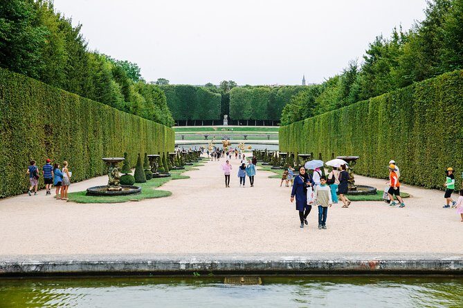 Versailles Château and Gardens Walking Tour from Paris by Train - The Value of Guided Tours with Limited Group Sizes