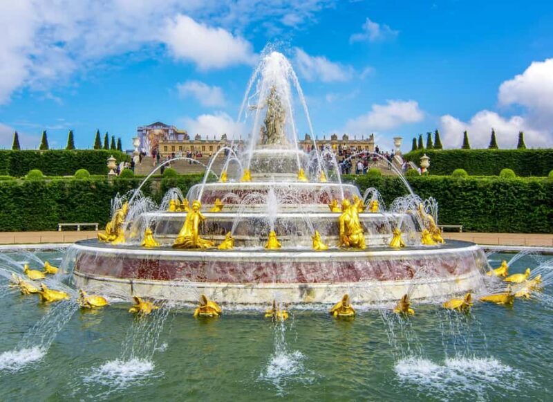 Versailles-Giverny Day Tour with Lunch at Moulin de Fourges - Key Points