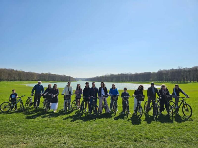 Versailles: Golfcarts & Bikes Guided Tour, Hamlet+Fountains - Key Points