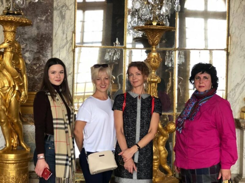 Versailles in Mini groups from Paris with Skip the line - FAQ