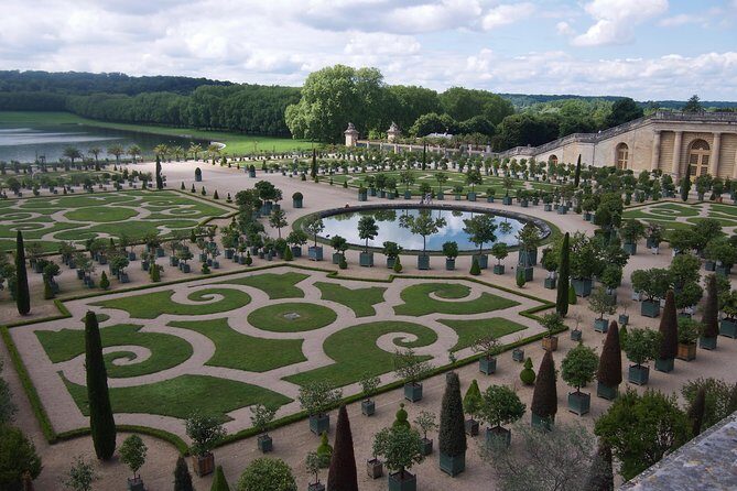 Versailles Palace and Gardens Tour by Train from Paris with Skip-the-Line - Practical Tips for Your Visit