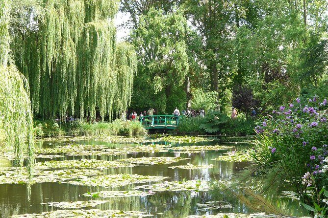 Versailles Palace and Giverny Monet House Guided Visit with Lunch - Frequently Asked Questions