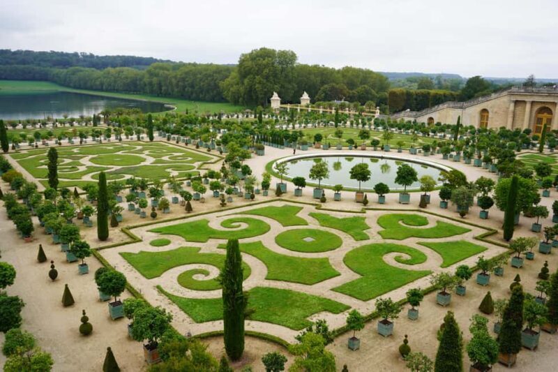 Versailles Palace and Giverny Private guided tour from Paris - Who Is This Tour Best For?