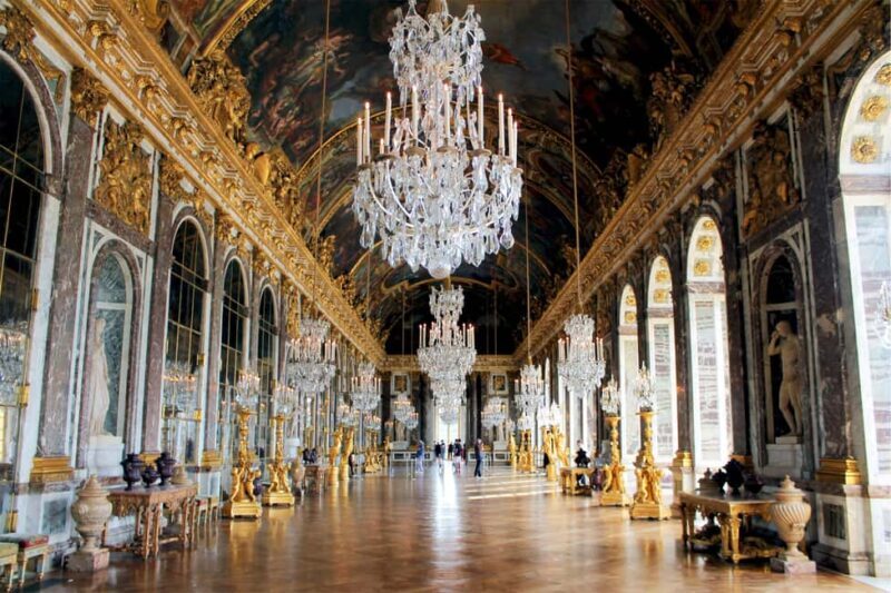 Versailles: Palace and Marie Antoinette's Hamlet Guided Tour - Key Points