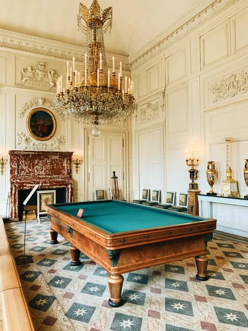 Versailles: Palace and Marie Antoinette's Hamlet Guided Tour - FAQ