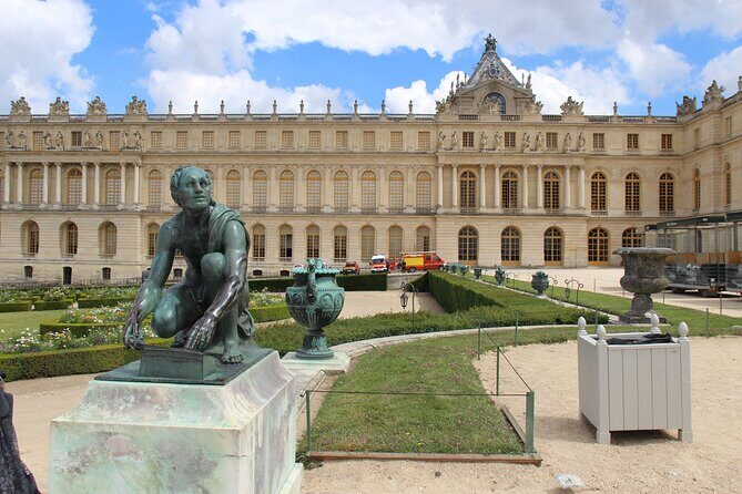 Versailles Palace, Gardens & Estate Priority Entrance Audio Tour - Key Points