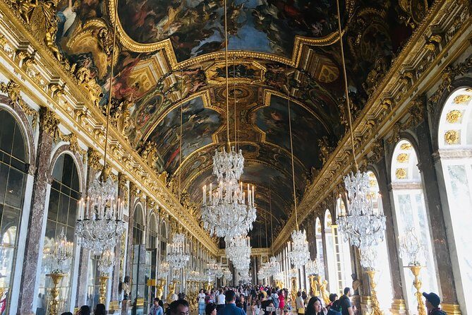 Versailles Palace & Giverny Private Tour with Lunch&Hotel Pick-up - Authentic Experiences from Reviewers