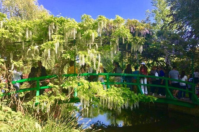 Versailles Palace & Giverny Private Tour with Lunch&Hotel Pick-up - Frequently Asked Questions