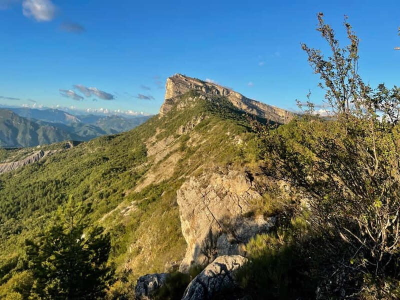 Vertigo hike: the Trou de l'Argent cave from Sisteron - Key Points