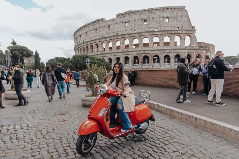 Vespa Ride in Rome Streets with Photography - Introducing the Experience