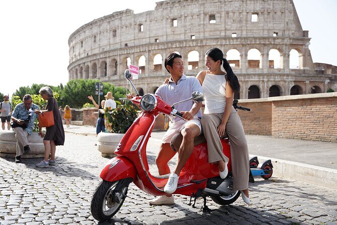 Vespa scooter tour with Professional Photography - Key Points