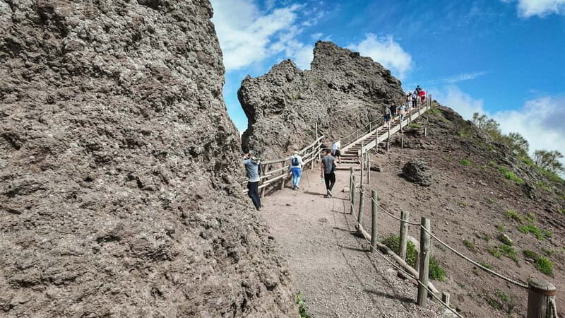 Vesuvius Volcano Experience: from Naples, Pompeii and Rome - FAQ – Your Questions Answered