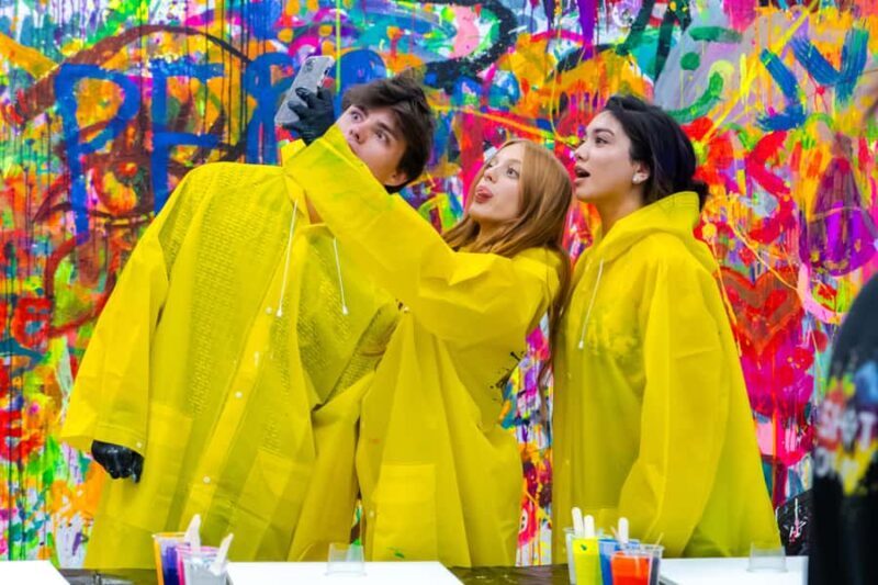 Vibrant Adult Art Party in Los Angeles - What to Expect During the Party