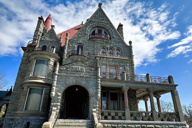 Victoria City Highlights: Chinatown, Craigdarroch Castle (1-4pax) - Key Points