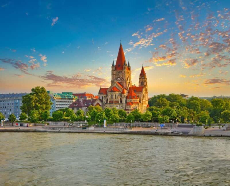 Vienna: 2-hour Danube Panorama Tour - Evaluating the Value