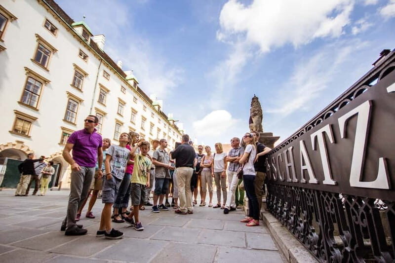 Vienna: 2 Hours Sightseeing Walking Tour - Guides: The Heart of the Experience