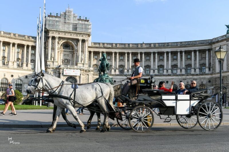 Vienna: 30-Minute Fiaker Ride in the Old Town - Key Points