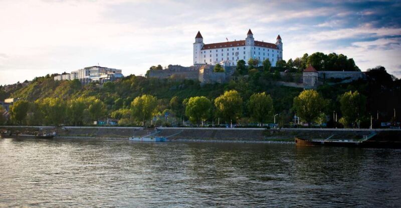 Vienna: Bratislava Day Trip with Private Guide and Transport - What’s in the Price? Analyzing the Value