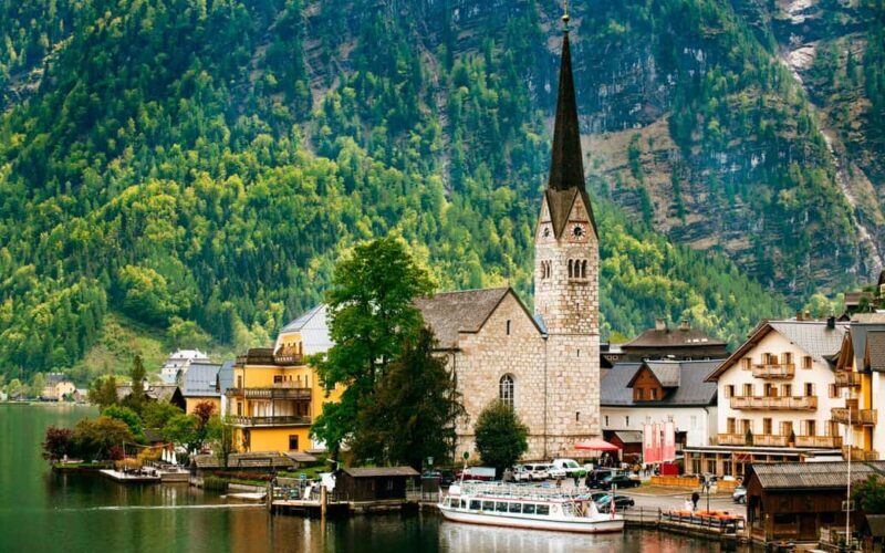 Vienna/Bratislava: Traunkirchen, Hallstatt & Salzburg Tour - Introduction: An All-in-One Austrian Adventure