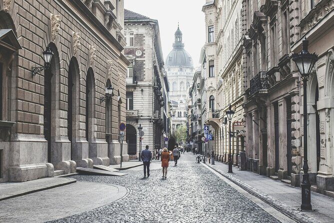 Vienna/Bratislava:DayTrip to Budapest and Bratislava,two capitals - An In-Depth Look at the Tour