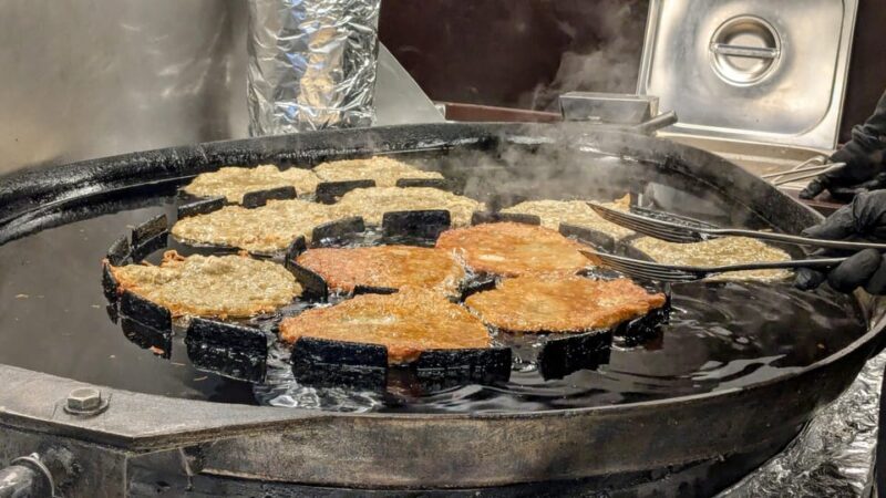 Vienna: Christmas Market Food and Drinks Tour - The Itinerary Breakdown