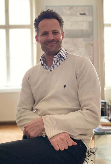 Vienna: Discover Scandals with Cake - Exploring Vienna’s Hidden Stories and Delectable Cakes