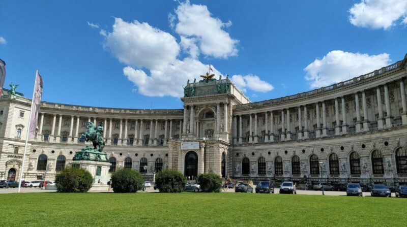 Vienna Historical Highlight City Tour + Wine Tasting - Exploring Viennas Sights on Foot