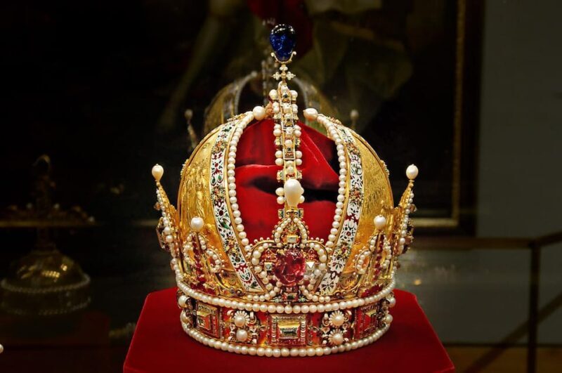 Vienna: Imperial Treasury & New Hofburg Palace Combo Ticket - FAQs