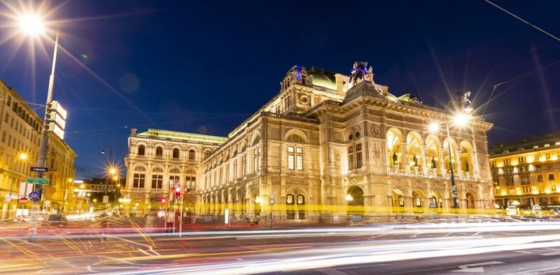 Vienna: Panoramic Night Tour by Bus - FAQ