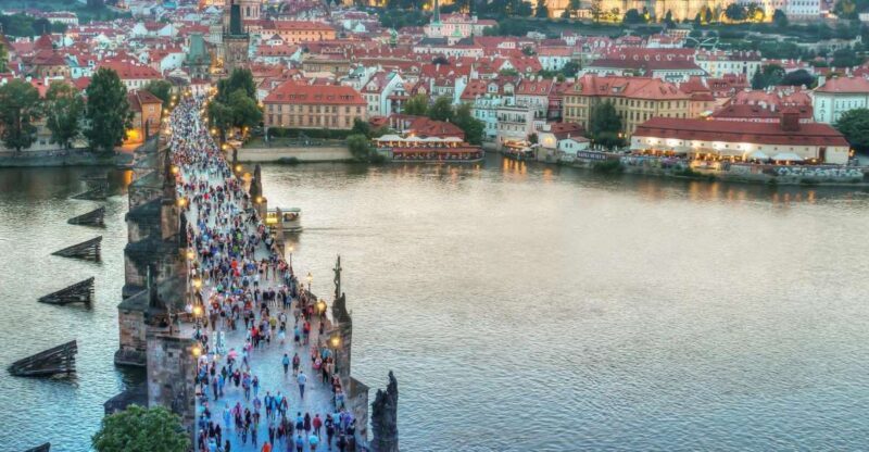 Vienna: Private Full-Day Trip to Prague - Key Points