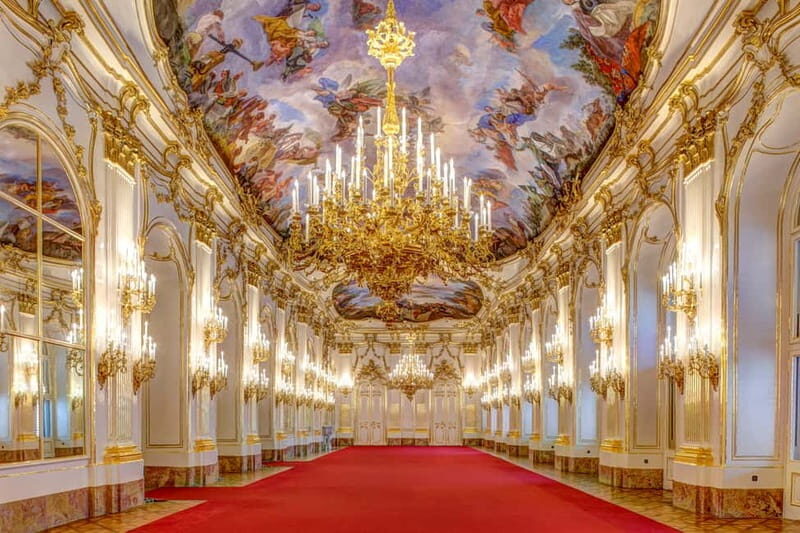 Vienna: Schönbrunn Palace Evening Tour, Dinner and Concert - Dinner Experience: Authenticity and Atmosphere
