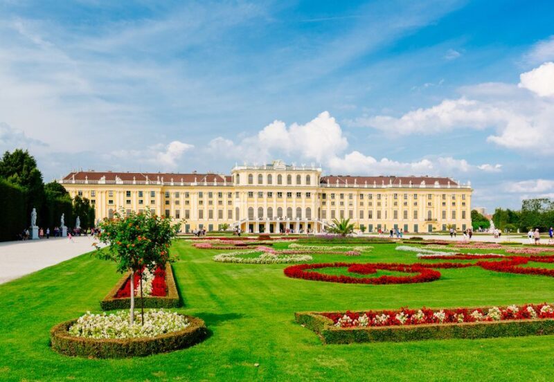 Vienna: Schönbrunn Palace & Garden Skip-the-Line Guided Tour - An In-Depth Look at the Schönbrunn Palace Guided Tour