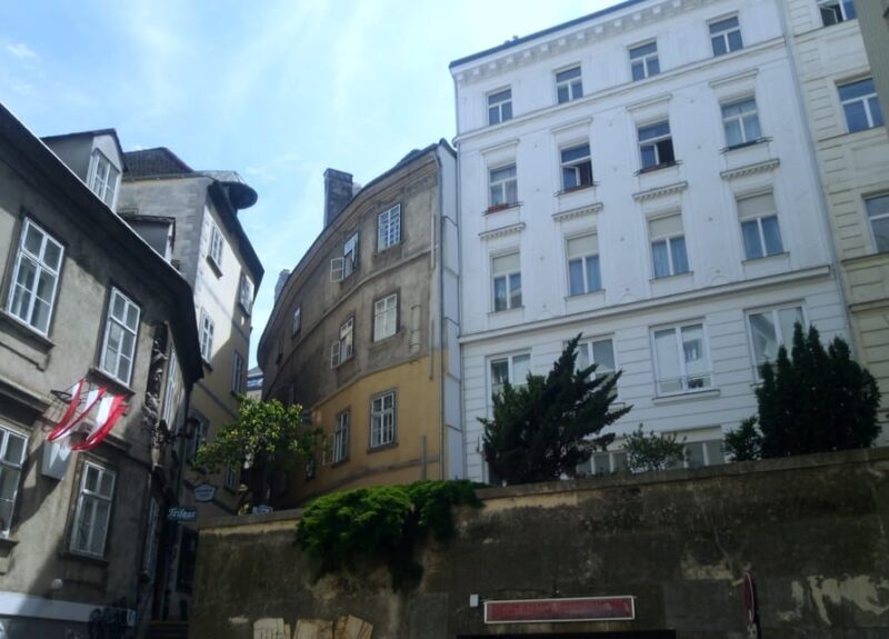 Vienna's Highlights in two hours (two options) - Exploring Vienna’s Historic and Artistic Layers in Two Hours