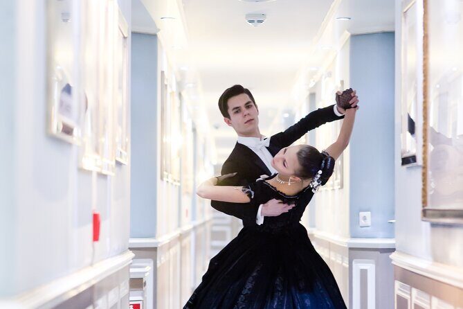 Viennese Waltz Workshop - The Guides and Instruction