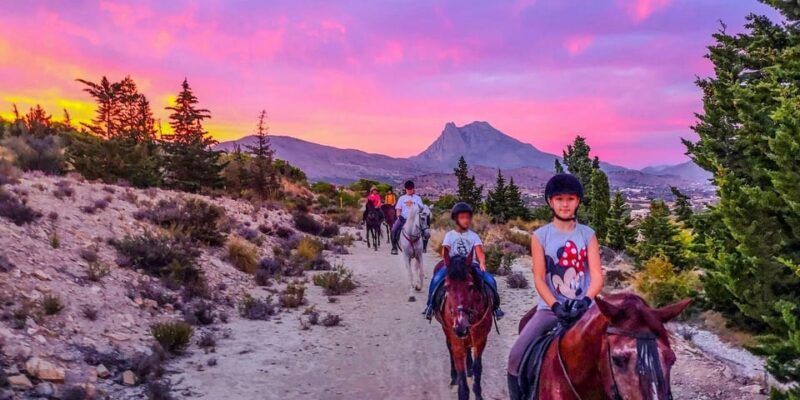 Villajoyosa Horseback Riding in the Mountains with sea views - FAQs