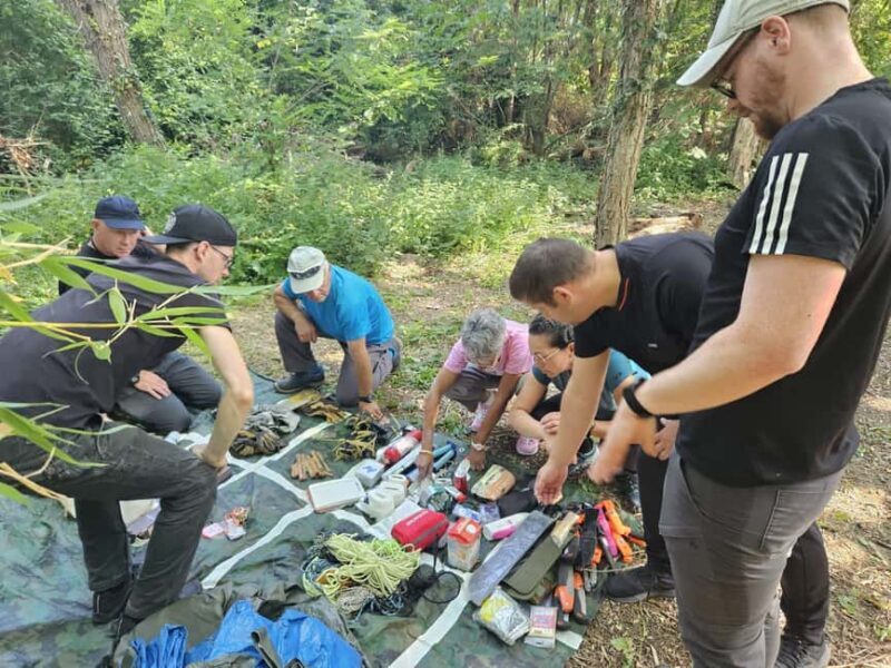 Villandry: 7 to Survive - Team Building Survival Adventure - Discovering the Villandry "7 to Survive" Experience