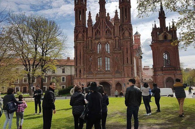 Vilnius city tour- walking& driving - Exploring Vilnius: An In-Depth Review of the Walking & Driving Tour