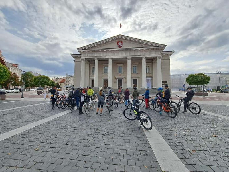 Vilnius: Private City Bike Tour of Vilnius Highlights - Key Points