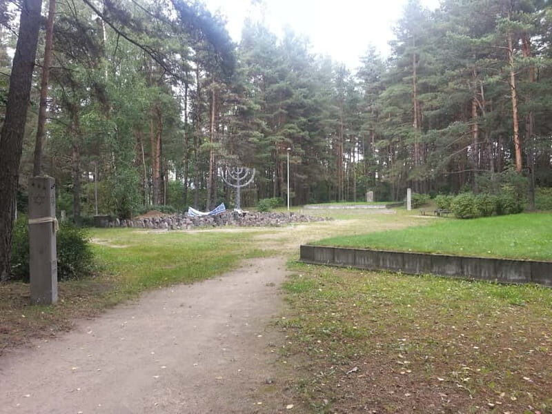 Vilnius: Private Paneriai Park, Trakai Castle, Kernav Tour - Key Points