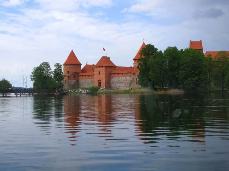 Vilnius: Trakai Tour with Audio Guide and Minibus Transfers - Authentic Experiences and Cultural Insights
