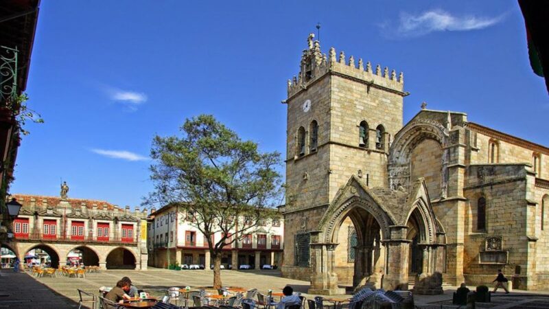 Vinho Verde 2 Wineries + Guimarães - from Porto - FAQs