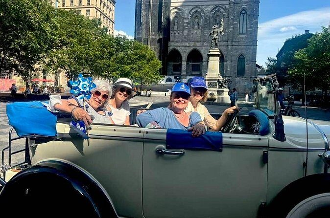 Vintage 1930 convertible! Old Montreal Tour-Private Guide -70 min - The Sum Up