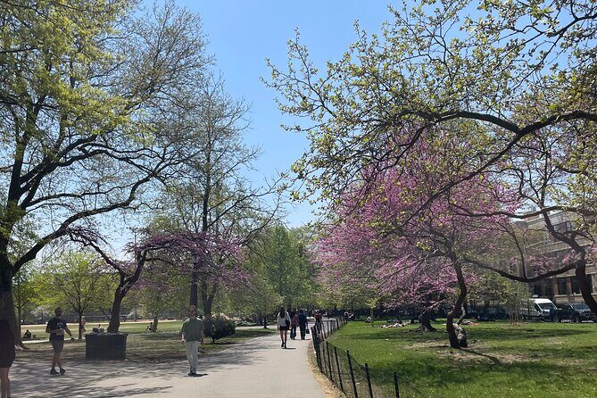 Vintage + Secondhand Shopping Walking Tour through Brooklyn, NYC - The Sum Up