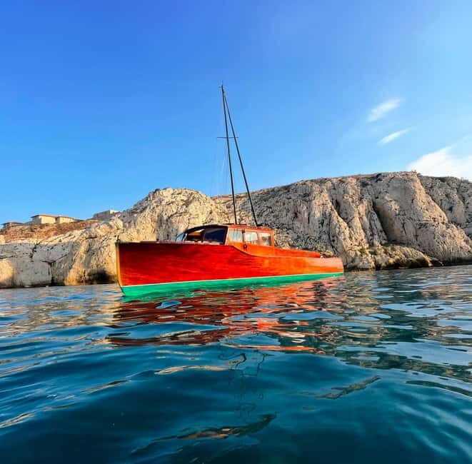 Vintage sunset boat tour of Marseille - small groups (2h) - An In-Depth Look at the Vintage Sunset Boat Tour