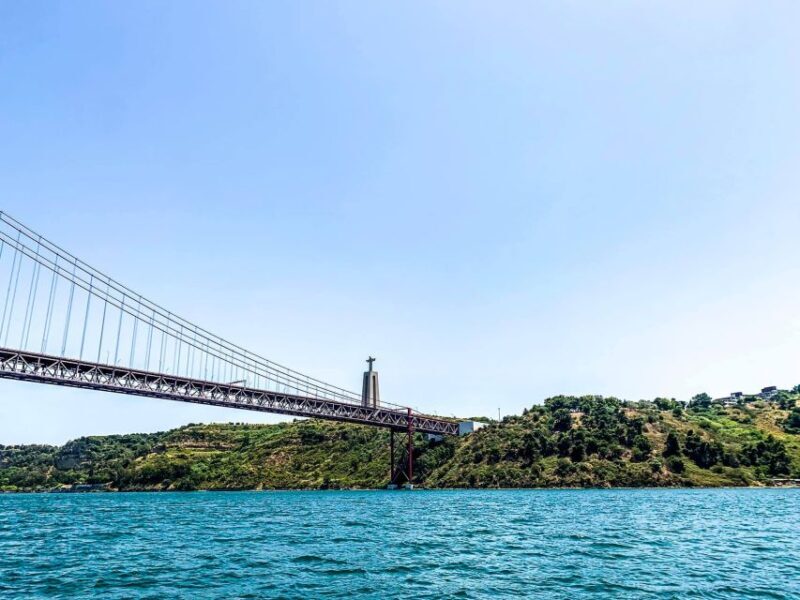 VIP Catamaran - Private Tour in Lisbon - The Experience from the Reviews