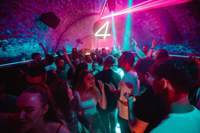 VIP Club Entry and Booth Booking - What’s Included in the VIP Experience?