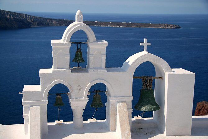 VIP Ferry Ticket From Piraeus Port To Santorini & Private Transfer Included - Who Would Love This Experience?