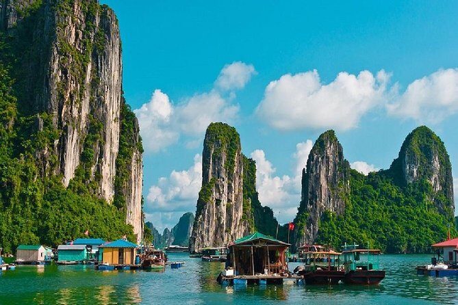 VIP Ha Long Bay 6 hour FUJI cruise with latest luxury cruise ship + limousine + highway + dinner for Japanese only - FAQ