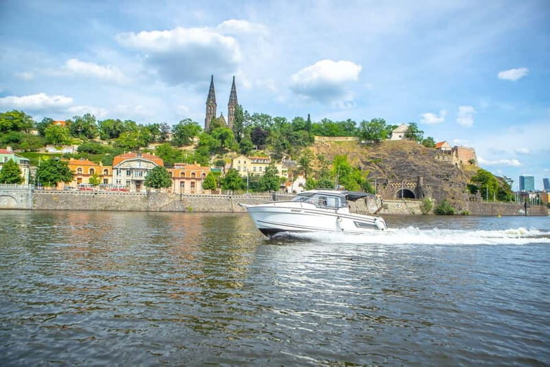 VIP Prague YachtBoat SPEED Experience: All-You-Can-Drink - FAQ
